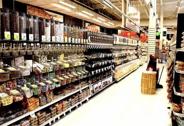 LA ASOCIACION DE VECINOS ANALIZA LOS DATOS DE LA ENCUESTA A LOS COMERCIOS DE LA ZONA CENTRO DE COLMENAR VIEJO