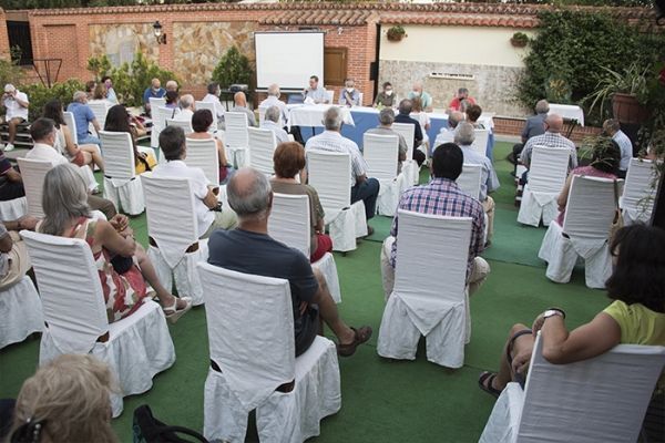 Presentación del libro “Cosa de Hombres” o la cultura si es para el verano